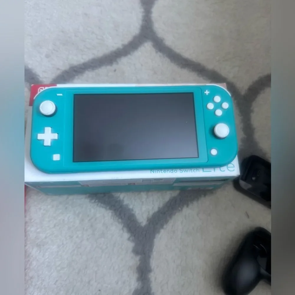 NINTENDO SWITCH BUNDLE 3 games screen protector carry case & gaming accessories